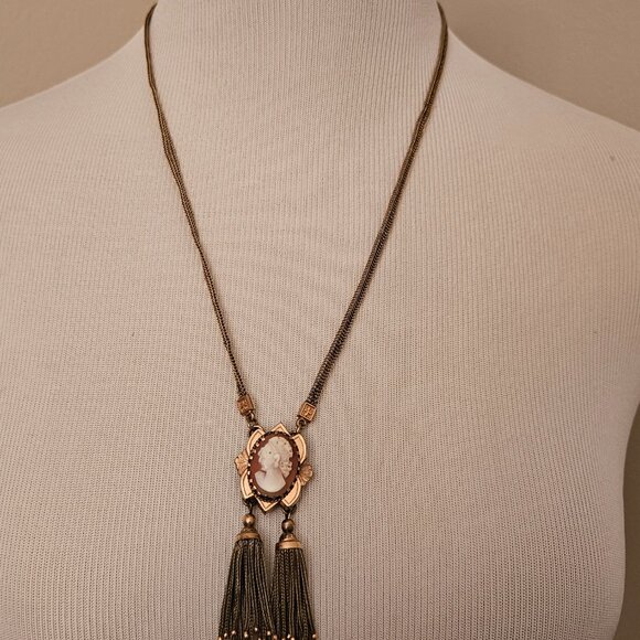 Antique Victorian Shell Cameo Bolo Style Necklace - Picture 2 of 6